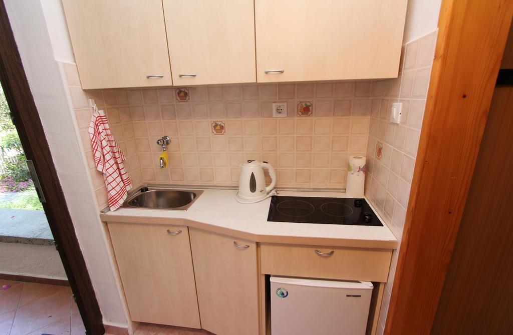 Studio And Room Tea Ровінь Екстер'єр фото