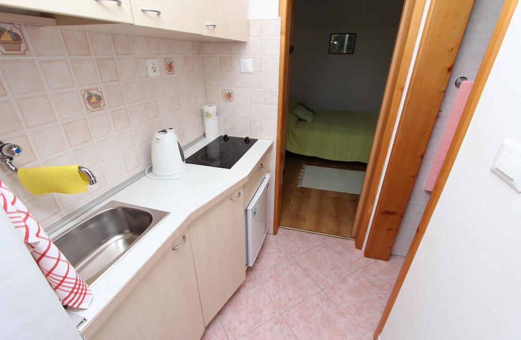Studio And Room Tea Ровінь Екстер'єр фото
